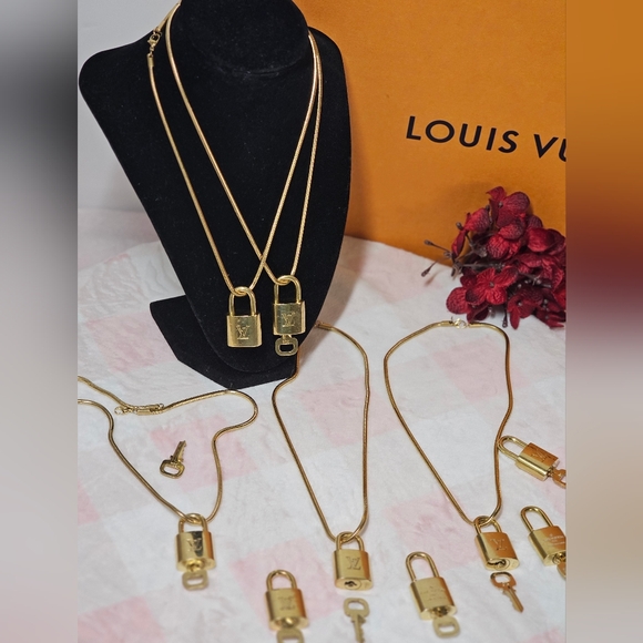 Louis Vuitton #300 Series Lock & Key Sets Vintage EUC Necklaces Brass Gold - Picture 3 of 16